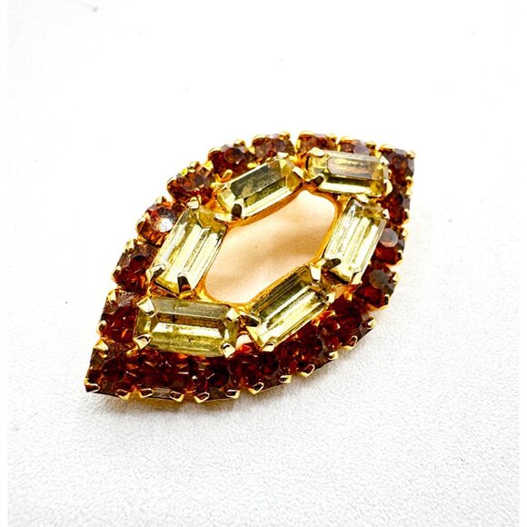 Vintage Gold Tone Brooch Pin With Orange And Yellow Rhinestones - Picture 2 of 4